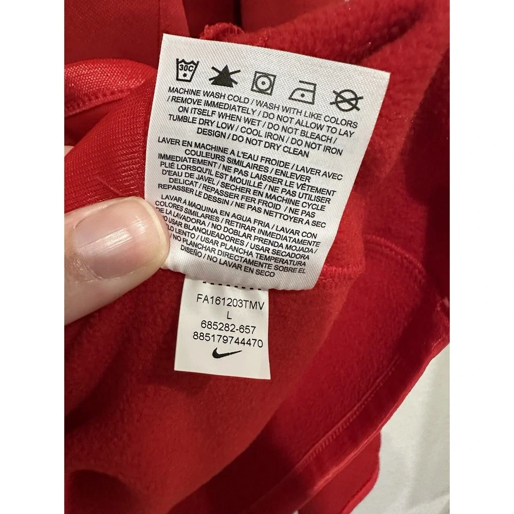 Nike‎ Winco Foods Portland  Open Large Red Therma-Fit Sweatshirt Womens